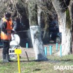 В Саратове чем-то и зачем-то побелили 8 тысяч деревьев