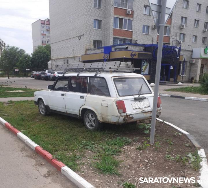 Жители Энгельса могут сообщать об автохамах на электронную почту Жители Энгельса могут сообщать об автохамах на электронную почту