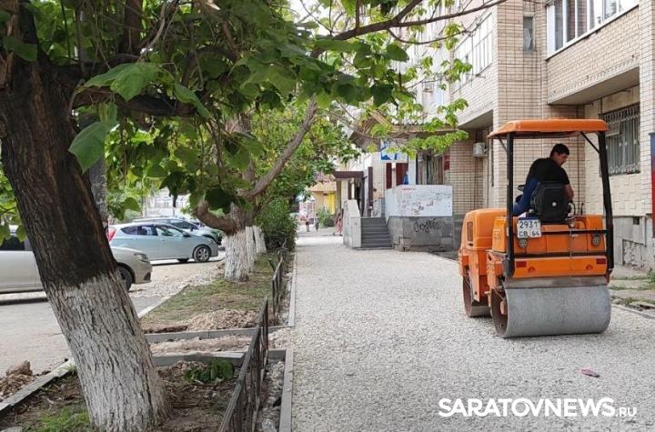 В Энгельсе продолжается ремонт и обустройство тротуаров В Энгельсе продолжается ремонт и обустройство тротуаров