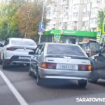 «14-я» и Renault создали пробку на Вольской в Саратове