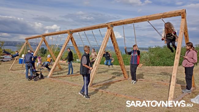 Укек: саратовцы ходили на ходулях, гадали на костях и вели раскопки древнего города Укек: саратовцы ходили на ходулях, гадали на костях и вели раскопки древнего города