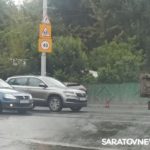На Стрелке в Саратове Ford влетел в столб На Стрелке в Саратове Ford влетел в столб