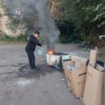 Житель Энгельса устроил пожар, обжигая холодильник на металл
