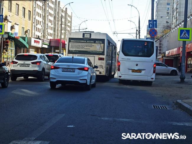 Транспортный коллапс на Московской в Саратове: не ходят четыре троллейбусных маршрута Транспортный коллапс на Московской в Саратове: не ходят четыре троллейбусных маршрута