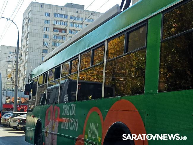 Транспортный коллапс на Московской в Саратове: не ходят четыре троллейбусных маршрута Транспортный коллапс на Московской в Саратове: не ходят четыре троллейбусных маршрута
