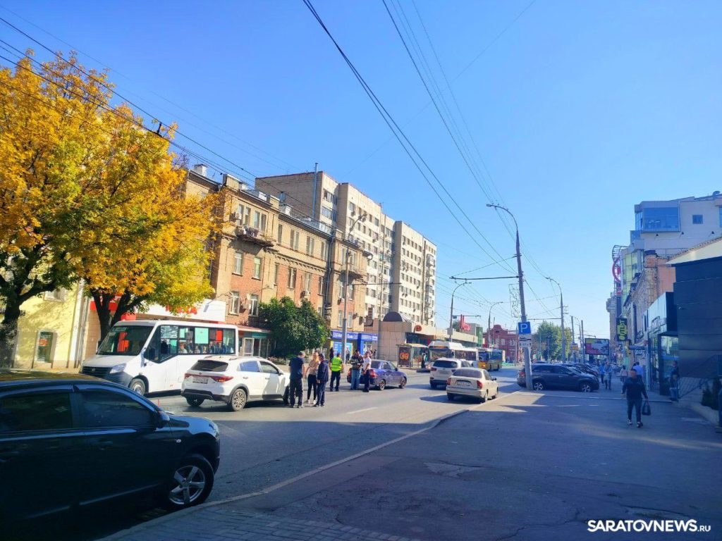 Транспортный коллапс на Московской в Саратове: не ходят четыре троллейбусных маршрута Транспортный коллапс на Московской в Саратове: не ходят четыре троллейбусных маршрута