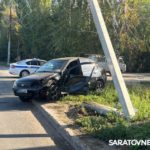 В Энгельсе китайский авто перевернулся после столкновения с «Калиной» В Энгельсе китайский авто перевернулся после столкновения с «Калиной»