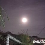 Ночью саратовцы наблюдали совместное путешествие Луны и Юпитера
