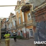В Саратове горит памятник архитектуры на Яблочкова | ВИДЕО