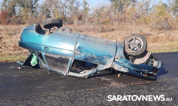 В Пугачевском районе перевернулась «десятка» В Пугачевском районе перевернулась «десятка»
