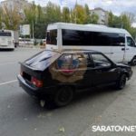 На кольце НИИ в Саратове маршрутка столкнулась с «14-й»