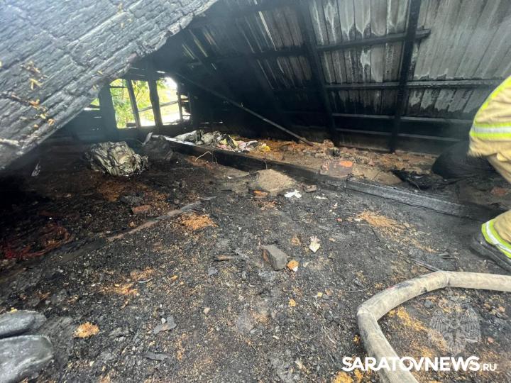 В Курдюме горел дачный дом В Курдюме горел дачный дом