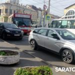 В Саратове на перекрестке Московской и Чернышевского произошло ДТП В Саратове на перекрестке Московской и Чернышевского произошло ДТП