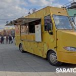 У Крытого рынка саратовцы участвовали в кулинарном шоу «Повара на колесах» У Крытого рынка саратовцы участвовали в кулинарном шоу «Повара на колесах»