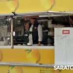 У Крытого рынка саратовцы участвовали в кулинарном шоу «Повара на колесах» У Крытого рынка саратовцы участвовали в кулинарном шоу «Повара на колесах»