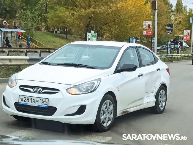 Две иномарки раскидало на Тархова в Солнечном Две иномарки раскидало на Тархова в Солнечном