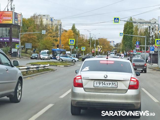 Две иномарки раскидало на Тархова в Солнечном Две иномарки раскидало на Тархова в Солнечном