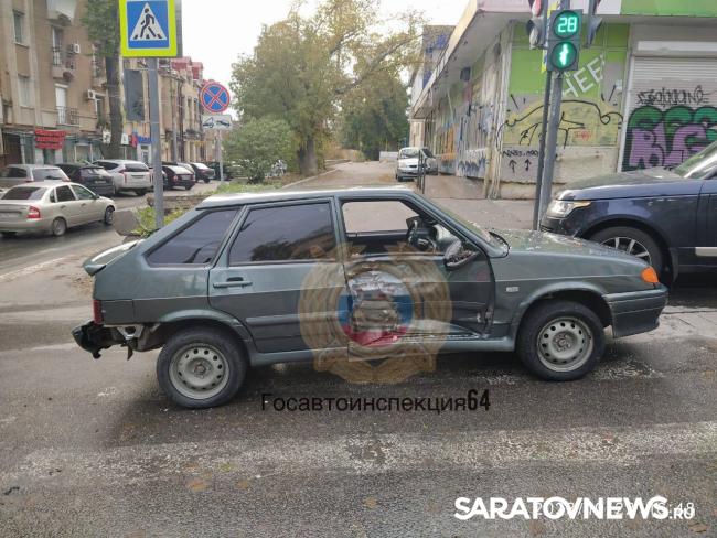 Три девушки пострадали в ДТП на Мичурина в Саратове