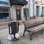 По пути на работу Лада Мокроусова наткнулась на мешки с мусором на проспекте Столыпина По пути на работу Лада Мокроусова наткнулась на мешки с мусором на проспекте Столыпина