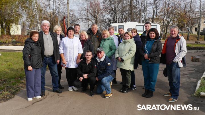 Саратовские врачи осмотрели две тысячи жителей Сватовского района ЛНР Саратовские врачи осмотрели две тысячи жителей Сватовского района ЛНР