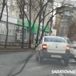 Тройное ДТП затрудняет движение транспорта в Кировском районе Саратова