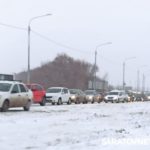 Три срегоуборочных «КамАЗа» буксуют у Юбилейного в Саратове Три срегоуборочных «КамАЗа» буксуют у Юбилейного в Саратове