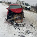 На Кумысной поляне в Саратове лоб в лоб столкнулись две иномарки