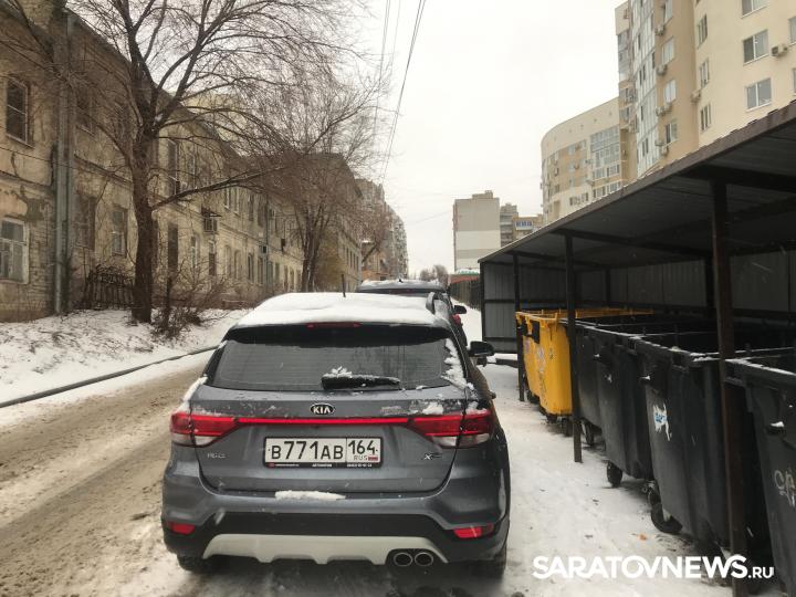 Регоператор просит автомобилистов не перекрывать проезд к контейнерным площадкам Регоператор просит автомобилистов не перекрывать проезд к контейнерным площадкам