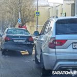 BMW врезался в Peugeot на Кутякова в Саратове BMW врезался в Peugeot на Кутякова в Саратове
