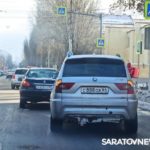 BMW врезался в Peugeot на Кутякова в Саратове BMW врезался в Peugeot на Кутякова в Саратове