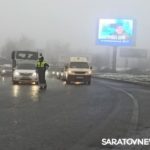 На улице Аэропорт в Саратове у грузовика оторвало колесо: собралась пробка