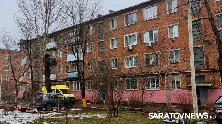 Администрация Энгельсского района совместно с представителями Народного фронта осмотрели дом №1 по улице Весенней Администрация Энгельсского района совместно с представителями Народного фронта осмотрели дом №1 по улице Весенней