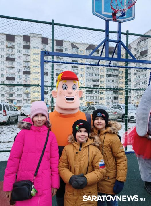 «Т Плюс» установила в микрорайоне «3Г» спортплощадку «Т Плюс» установила в микрорайоне «3Г» спортплощадку