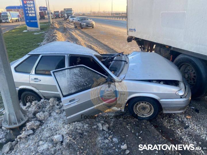 В Гагаринском районе Саратова «14-я» попала под грузовик В Гагаринском районе Саратова «14-я» попала под грузовик