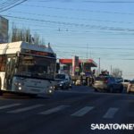 Тройная авария на проспекте Строителей в Саратове затрудняет движение транспорта Тройная авария на проспекте Строителей в Саратове затрудняет движение транспорта