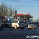 Тройная авария на проспекте Строителей в Саратове затрудняет движение транспорта Тройная авария на проспекте Строителей в Саратове затрудняет движение транспорта