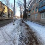 Коммунальные службы продолжали очищать Энгельс от снега и наледи