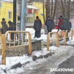 Коммунальная авария в Солнечном: дети пускают кораблики| ВИДЕО