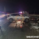 Иномарка врезалась в отбойник в Гагаринском районе Саратова Иномарка врезалась в отбойник в Гагаринском районе Саратова