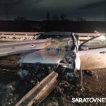 Иномарка врезалась в отбойник в Гагаринском районе Саратова Иномарка врезалась в отбойник в Гагаринском районе Саратова