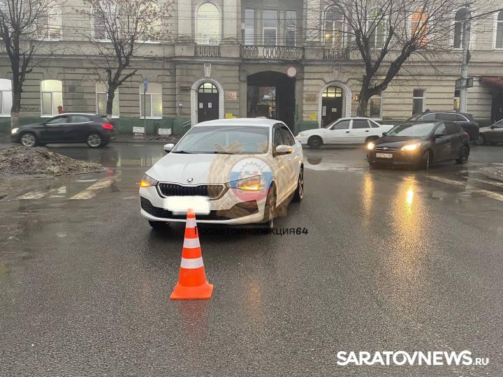 Школьница попала под колеса иномарки в квартале от театра оперы и балета