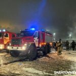 В Саратове ночью горел автосалон