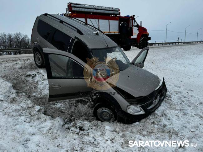 «Ларгус» вылетел в кювет в Гагаринском районе Саратова: двое в больнице «Ларгус» вылетел в кювет в Гагаринском районе Саратова: двое в больнице
