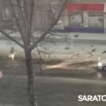 Ночью на проспекте Энтузиастов в Саратове иномарка врезалась в ограждение Ночью на проспекте Энтузиастов в Саратове иномарка врезалась в ограждение
