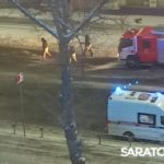 Ночью на проспекте Энтузиастов в Саратове иномарка врезалась в ограждение Ночью на проспекте Энтузиастов в Саратове иномарка врезалась в ограждение