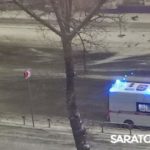 Ночью на проспекте Энтузиастов в Саратове иномарка врезалась в ограждение Ночью на проспекте Энтузиастов в Саратове иномарка врезалась в ограждение