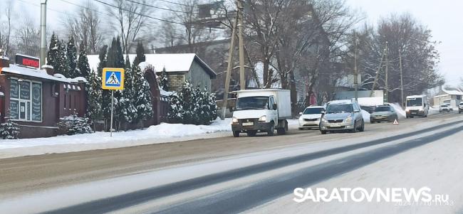 На обледенелой дороге в Саратове «Нива» влетела в «Шкоду» На обледенелой дороге в Саратове «Нива» влетела в «Шкоду»