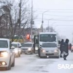 Маршрутка врезалась в иномарку на Кутякова в Саратове Маршрутка врезалась в иномарку на Кутякова в Саратове