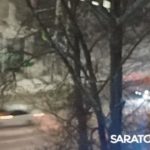 У пешеходного перехода в Заводском районе Саратова одна машина «догнала» другую У пешеходного перехода в Заводском районе Саратова одна машина «догнала» другую