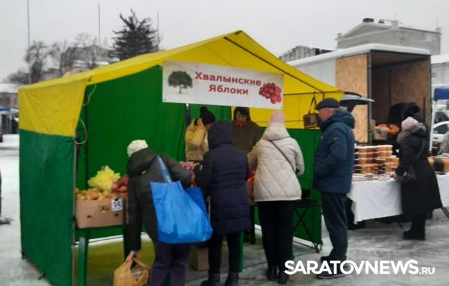 Более 170 сельхозтоваропроизводителей представили продукцию на ярмарке на Театральной площади Более 170 сельхозтоваропроизводителей представили продукцию на ярмарке на Театральной площади
